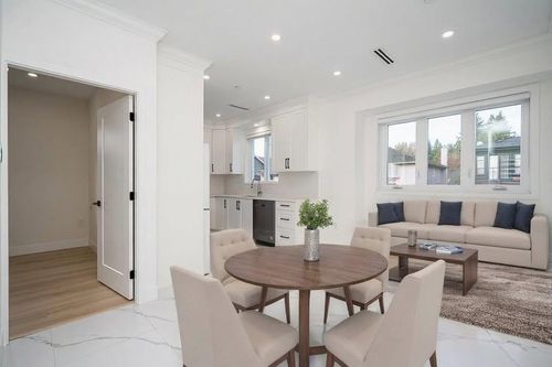 4XXX-3A W 28 Avenue, Vancouver, BC, V6S1S7 | Card Image