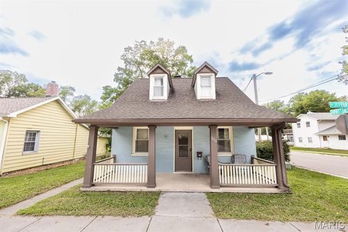 223 Jefferson St, Mascoutah, IL, 62258-2126 | Card Image