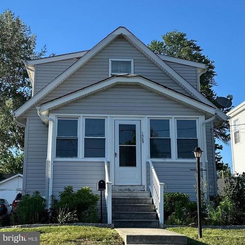 1525 Oak Ave, Haddon Heights, NJ, 08035-1523 | Card Image