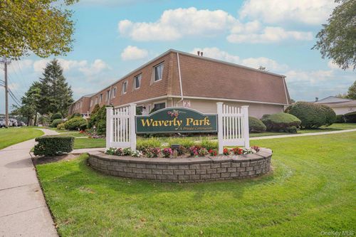 204 Storm Dr, Holtsville, NY, 11742-1920 | Card Image