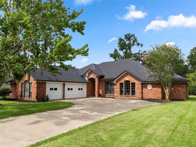 2221 Lake Forrest Dr, House other with 4 bedrooms, 3 bathrooms and 3 parking in West Columbia TX | Image 46