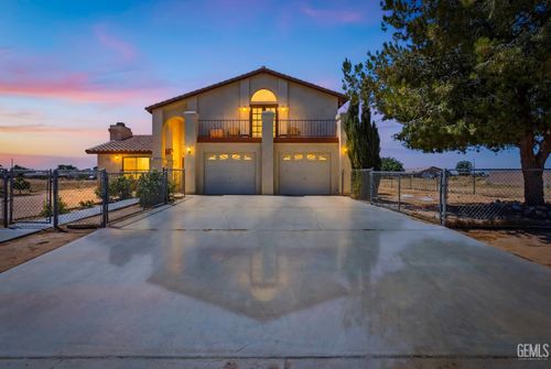 8940 Fuchsia Ave, California City, CA, 93505-2106 | Card Image