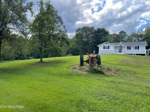 962 Old Harriman Hwy, Oliver Springs, TN, 37840-2619 | Card Image