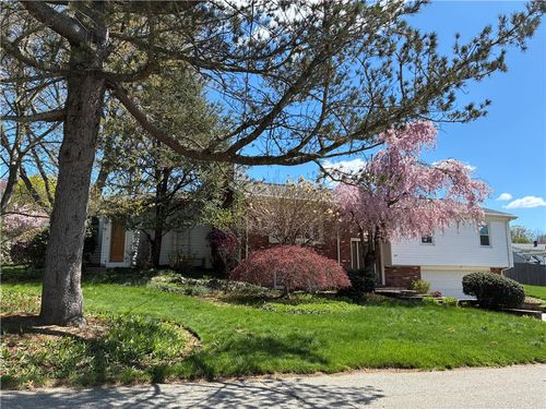 3 Lise Dr, Cumberland, RI, 02864-2010 | Card Image