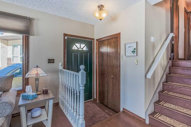 8 Goard Close, Home with 3 bedrooms, 2 bathrooms and 3 parking in Red Deer AB | Image 3