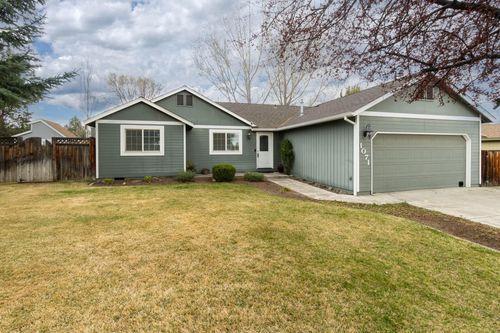 1071 Ne Locksley Drive, Bend, OR, 97701 | Card Image