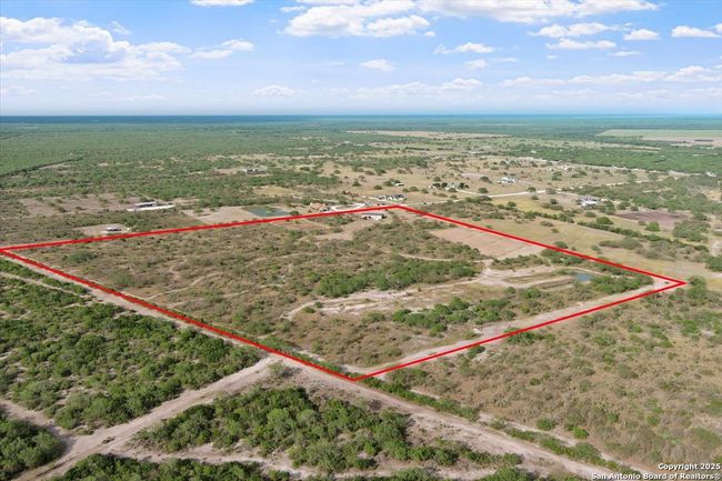 226 Private Rd 3251, Home with 4 bedrooms, 2 bathrooms and null parking in Alice TX | Image 46