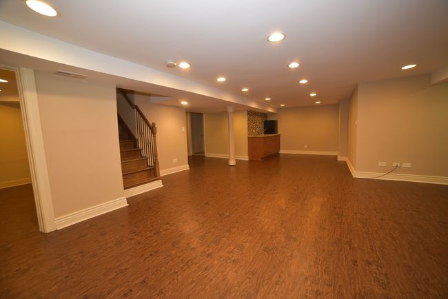 813 S Wolf Rd, House other with 3 bedrooms, 3 bathrooms and 2 parking in Des Plaines IL | Image 33