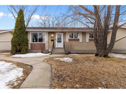 3742 53 St, Wetaskiwin, AB, T9A2K7 | Card Image