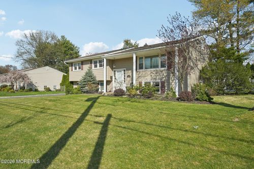 676 Rutgers Pl, Paramus, NJ, 07652-4226 | Card Image