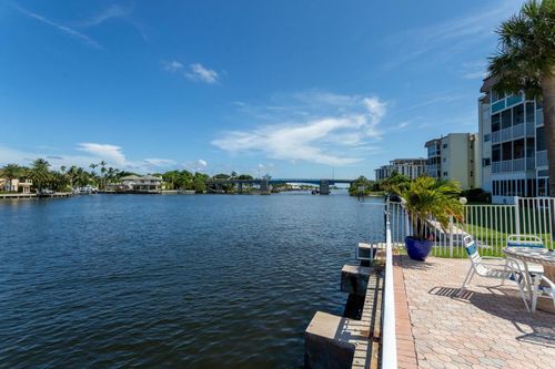h-646 Snug Harbor Dr, Boynton Beach, FL, 33435-6166 | Card Image