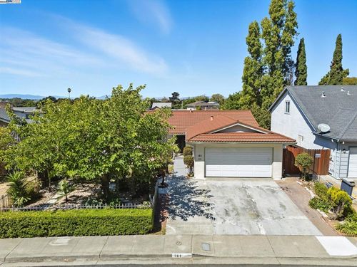 161 Richardson Dr, Vallejo, CA, 94589-2437 | Card Image