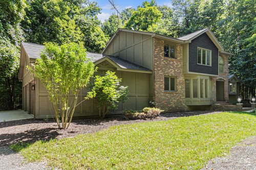 1207 Sugarbush Dr, Lapeer, MI, 48446-9425 | Card Image