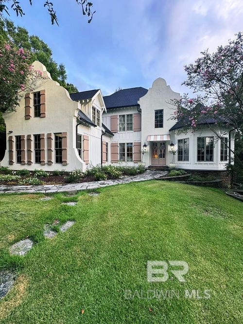 9282 Twin Beech Rd, Fairhope, AL, 36532-3711 | Card Image