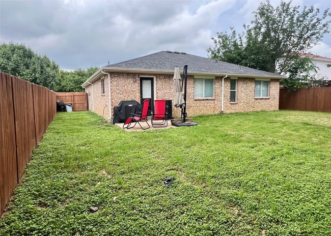 7208 Autumn Run Dr, House other with 3 bedrooms, 2 bathrooms and null parking in Forest Hill TX | Image 14