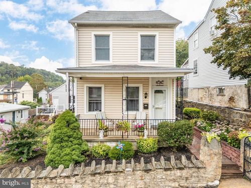 107 Cedar Ave, CONSHOHOCKEN, PA, 19428-2810 | Card Image
