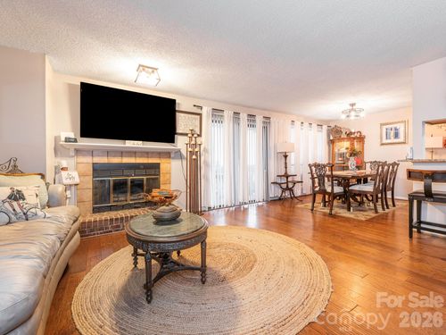 7200 Winery Ln, Charlotte, NC, 28227-8145 | Card Image