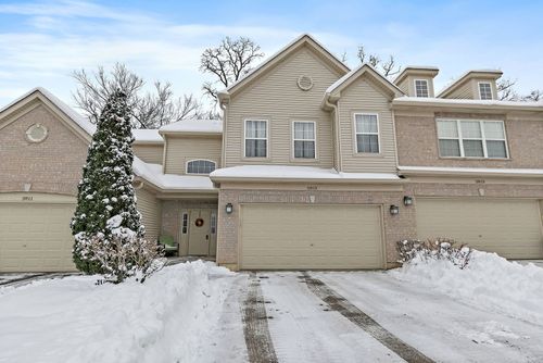 2813 Granite Ct, Crystal Lake, IL, 60012-2609 | Card Image