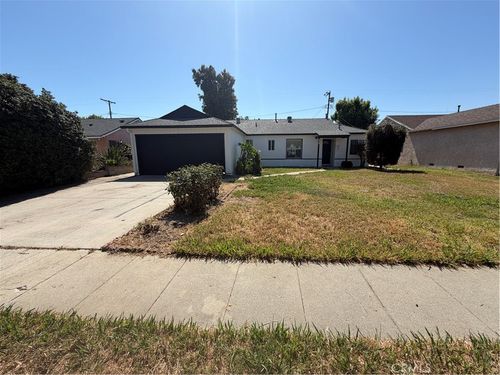 7931 Newcastle Ave, Reseda, CA, 91335 | Card Image