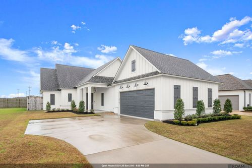 38191 Meadow Rue Dr, Prairieville, LA, 70769-2901 | Card Image