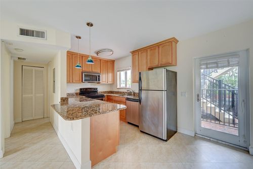 apt-105-410 Sw 15th St, Pompano Beach, FL, 33060-8650 | Card Image