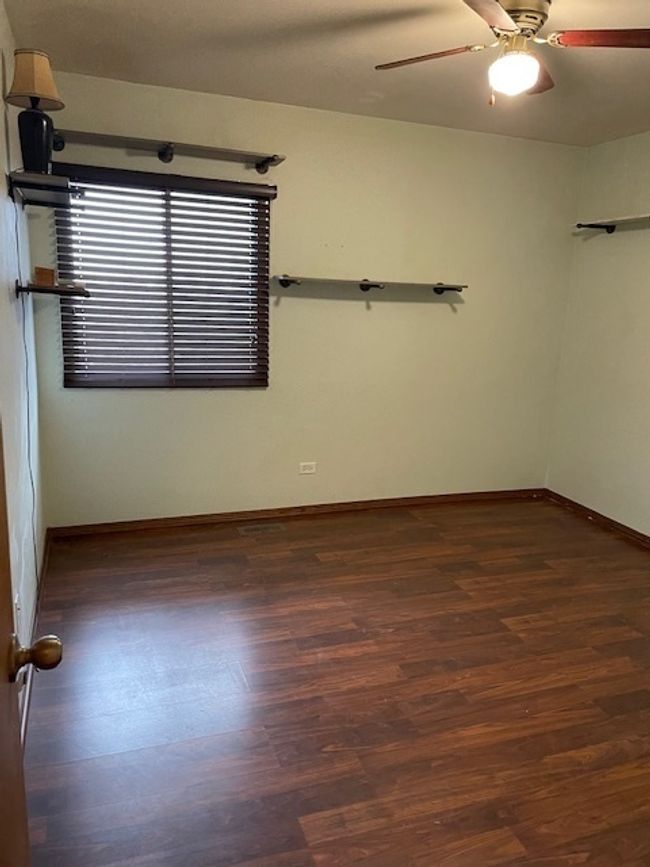 15-4 - 6033 Kit Carson Dr, Condo with 2 bedrooms, 1 bathrooms and 1 parking in Hanover Park IL | Image 9