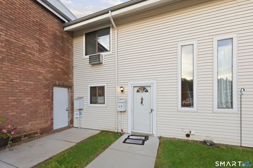 69-69 Beaman Brk, Bloomfield, CT, 06002-4003 | Card Image