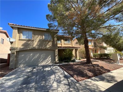 1520 Spreading Oak Drive, House other with 4 bedrooms, 2 bathrooms and null parking in Henderson NV | Image 2