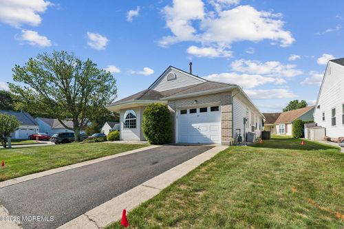 47 Carmacks Way, Toms River, NJ, 08757-6450 | Card Image