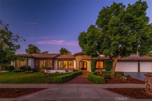 586 Valley Gate Rd, Simi Valley, CA, 93065-5350 | Card Image