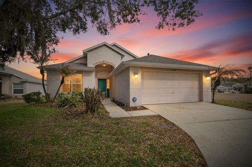 5714 Hawkgrove Pl, Lithia, FL, 33547-5819 | Card Image