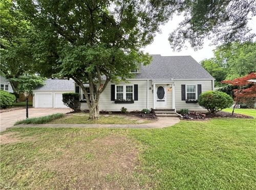 613 Mill St, Springdale, AR, 72764-1306 | Card Image