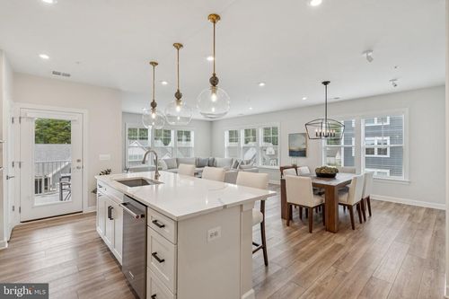 unit-302-21630 Hawksbill High Cir, STERLING, VA, 20164-9399 | Card Image