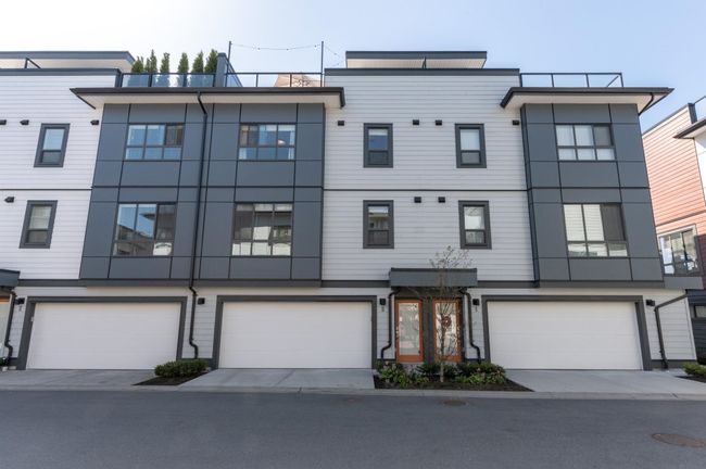 10 - 1502 Mccallum Road, Townhouse with 3 bedrooms, 2 bathrooms and 2 parking in Abbotsford BC | Image 1
