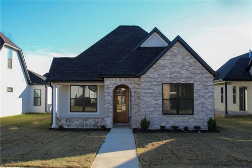 2331 S 31st St, Rogers, AR, 72758-5305 | Card Image