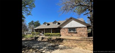 3905 Woodcutter Drive, House other with 3 bedrooms, 3 bathrooms and null parking in Oklahoma City OK | Image 2