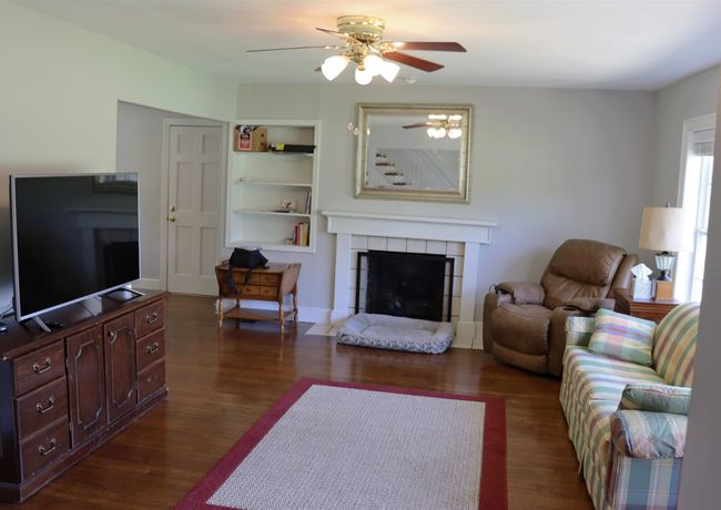 805 River Bluff Dr, House other with 5 bedrooms, 2 bathrooms and null parking in Sheffield AL | Image 7
