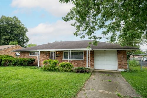 3888 Waterbury Dr, Kettering, OH, 45439-2441 | Card Image