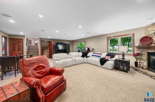 4400 E Aster Cir, House other with 5 bedrooms, 4 bathrooms and null parking in Sioux Falls SD | Image 37