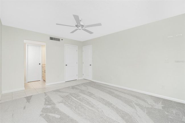Primary Bedroom with En Suite Bathroom | Image 20