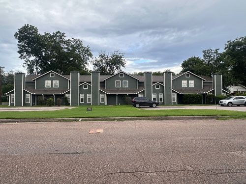 apt-104-1007 Water St, Bastrop, TX, 78602-3243 | Card Image