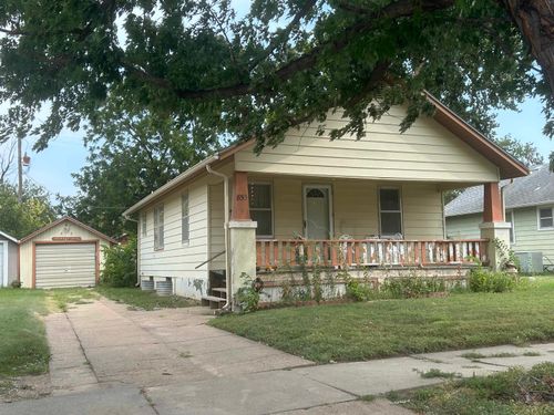 853 Sheridan St, Salina, KS, 67401-4743 | Card Image