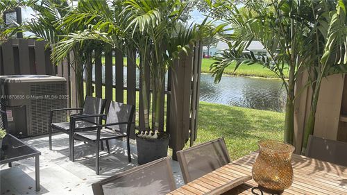 2-8203 Nw 9th Ct, Plantation, FL, 33324-1220 | Card Image