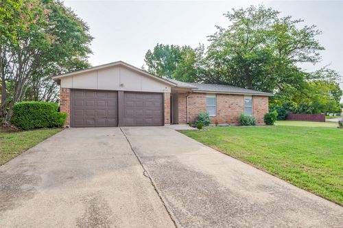 2046 Sheriff Dr, Grand Prairie, TX, 75051-4165 | Card Image
