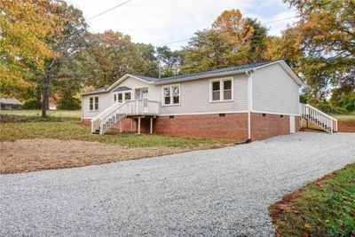 7430 Pine Meadow Court, House other with 3 bedrooms, 2 bathrooms and null parking in Kernersville NC | Image 1