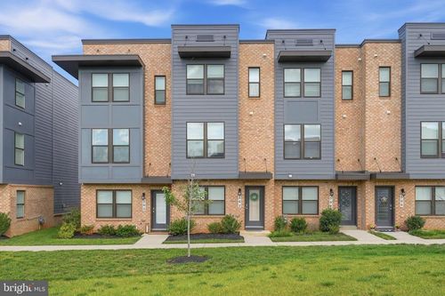562 Banquet Ln, FREDERICK, MD, 21701-3565 | Card Image
