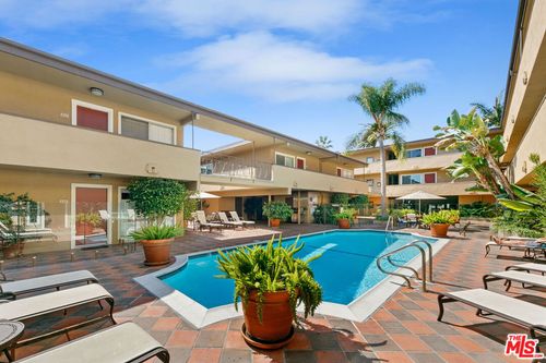 301-970 Palm Ave, West Hollywood, CA, 90069-4085 | Card Image