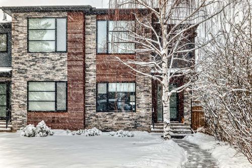 2117 51 Ave Sw, Calgary, AB, T3E1J8 | Card Image