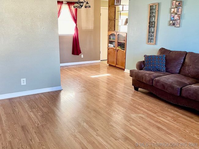 1011 10 Th St, House other with 2 bedrooms, 1 bathrooms and null parking in Cushing OK | Image 4