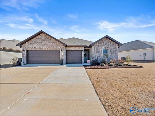 141 Southern Star Dr, Huntsville, AL, 35811-7817 | Card Image